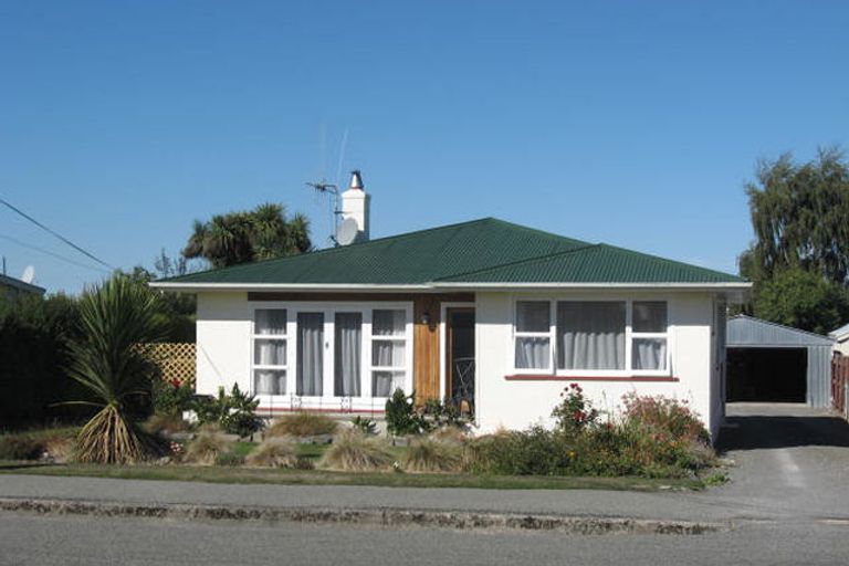 Photo of property in 19 Harris Street, Waimate, 7924
