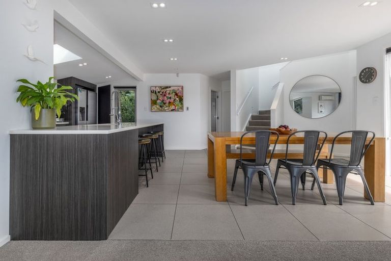 Photo of property in 8 Tiromoana Road, Raumati South, Paraparaumu, 5032