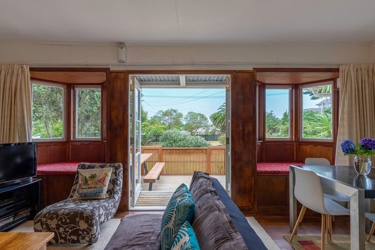 Photo of property in 36 Dixie Street, Te Horo Beach, Otaki, 5581