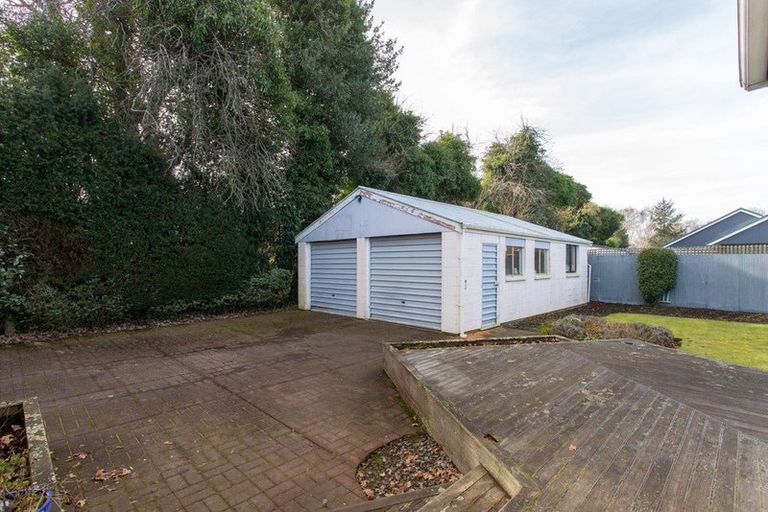 Photo of property in 6 Rathlin Street, Redwood, Christchurch, 8051