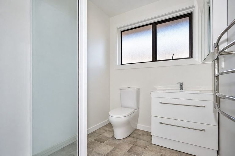 Photo of property in 46 Athol Terrace, Upper Riccarton, Christchurch, 8041
