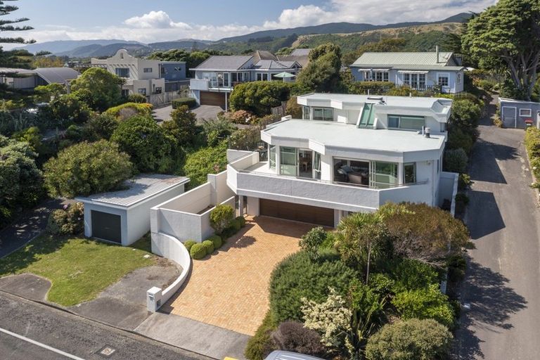 Photo of property in 32 Rosetta Road, Raumati South, Paraparaumu, 5032