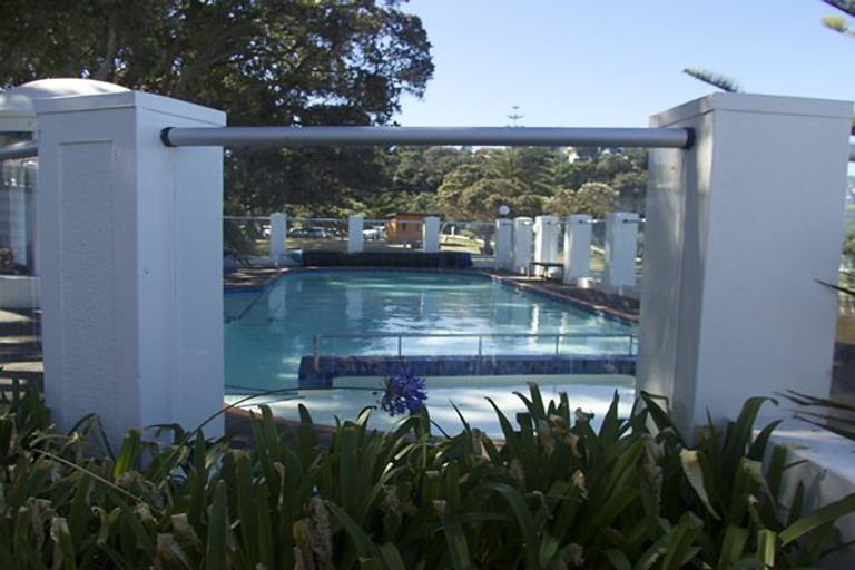 Photo of property in Oceanside Apartments, 9/453 Hibiscus Coast Highway, Orewa, 0931