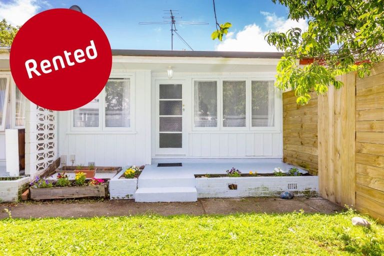 Photo of property in 2/4 Granville Street, Silverstream, Upper Hutt, 5019