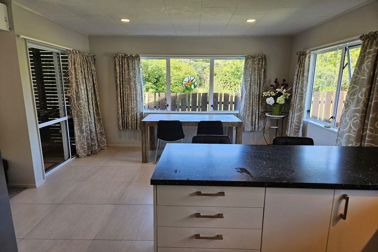 Photo of property in 17 Brandon Road, Manly, Whangaparaoa, 0930