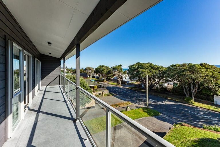 Photo of property in 16 Manly Street, Paraparaumu Beach, Paraparaumu, 5032