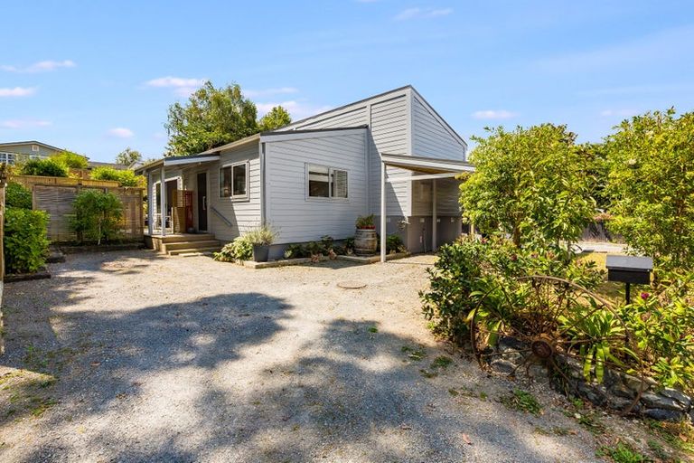 Photo of property in 42a Kawiu Road, Levin, 5510