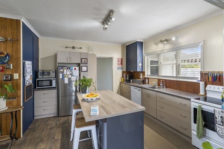 Photo of property in 12 High Street, Bulls, 4818