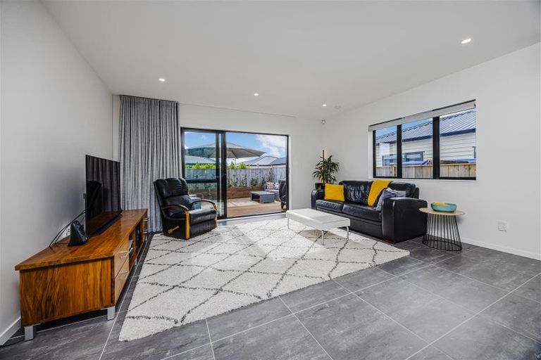 Photo of property in 5a Aho Lane, Karaka, Papakura, 2113