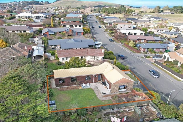 Photo of property in 33 Leven Street, South Hill, Oamaru, 9400