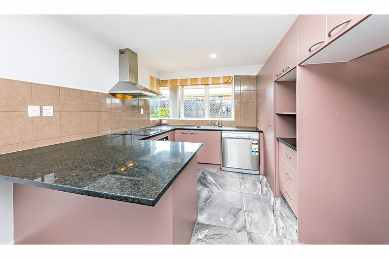 Photo of property in 36 Bellville Drive, Clendon Park, Auckland, 2103