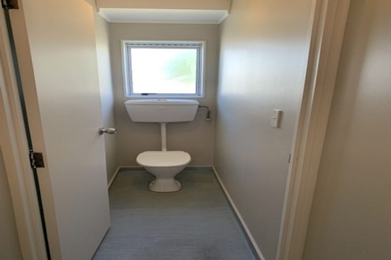 Photo of property in 49 Dungarvon Place, Clendon Park, Auckland, 2103