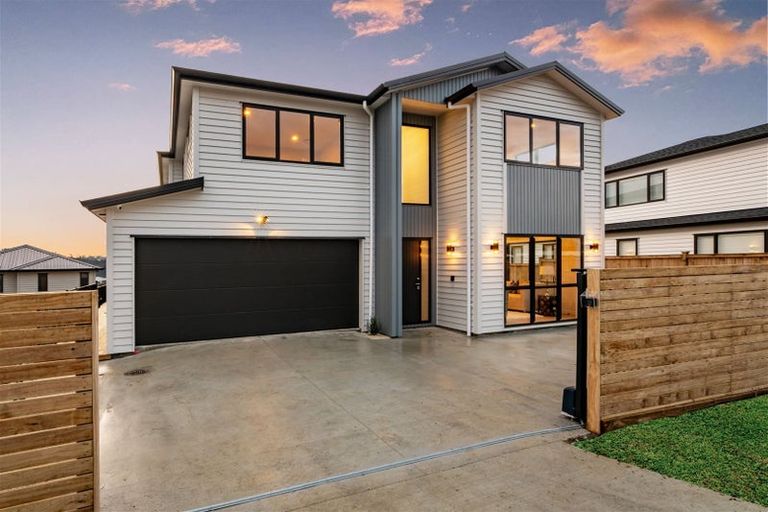 Photo of property in 12 Cumulus Way, Ranui, Auckland, 0612