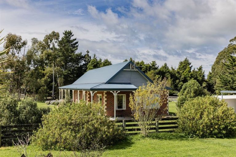 Photo of property in 56 Courage Road, Amberley, 7410