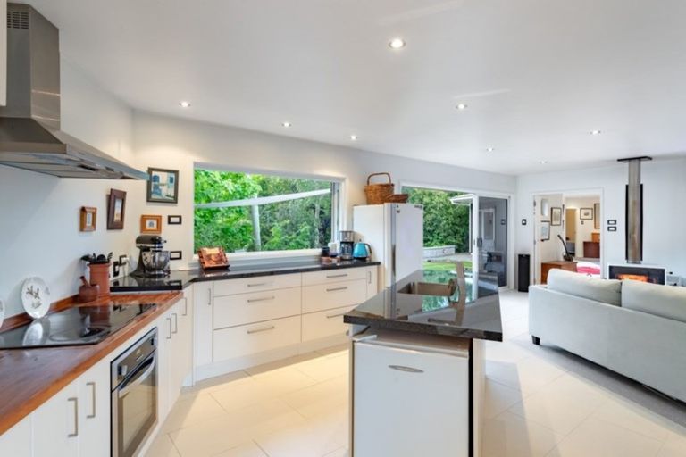 Photo of property in 14 Avro Road, Blue Mountains, Upper Hutt, 5371