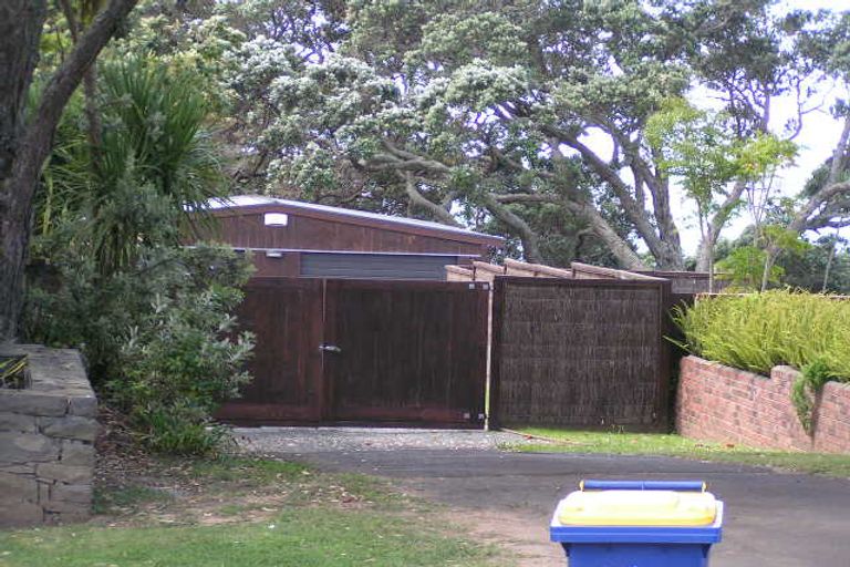 Photo of property in 5a Clifton Road, Hauraki, Auckland, 0622