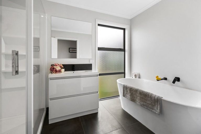 Photo of property in 61 Tennants Road, Bulls, 4894