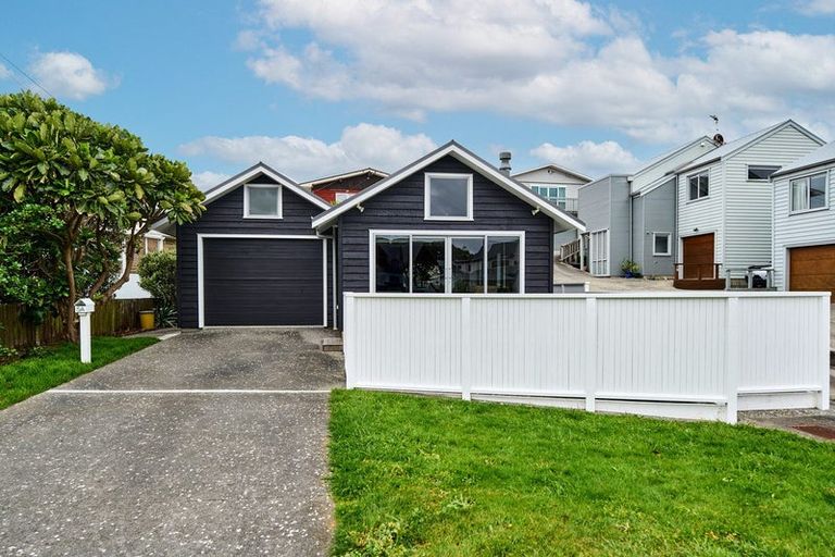 Photo of property in 5a Lambley Road, Titahi Bay, Porirua, 5022