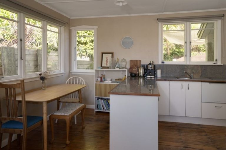 Photo of property in 74 Tukuka Street, Nelson South, Nelson, 7010