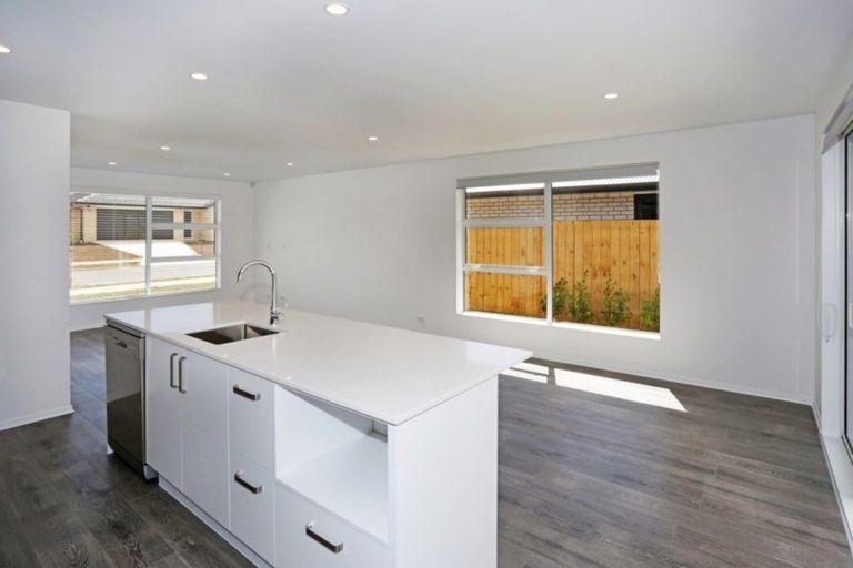 Photo of property in 6 Rainsford Road, Pukekohe, 2120