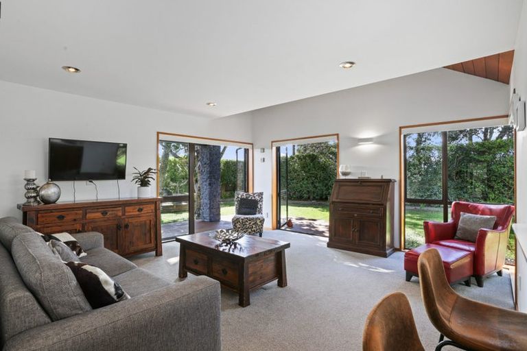 Photo of property in 1 Maygrove Drive, Orewa, 0931