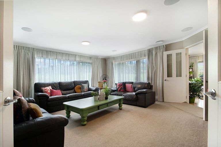 Photo of property in 64 Worsnop Way, Stillwater, Albany, 0794