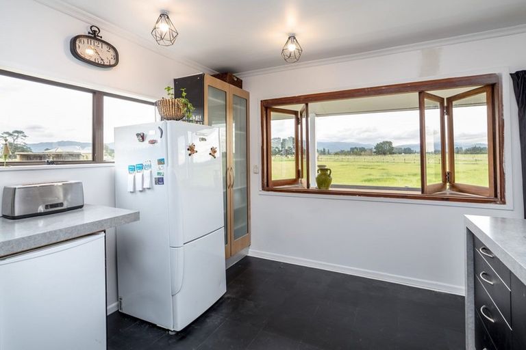 Photo of property in 90 Settlement Road, Morison Bush, Greytown, 5794