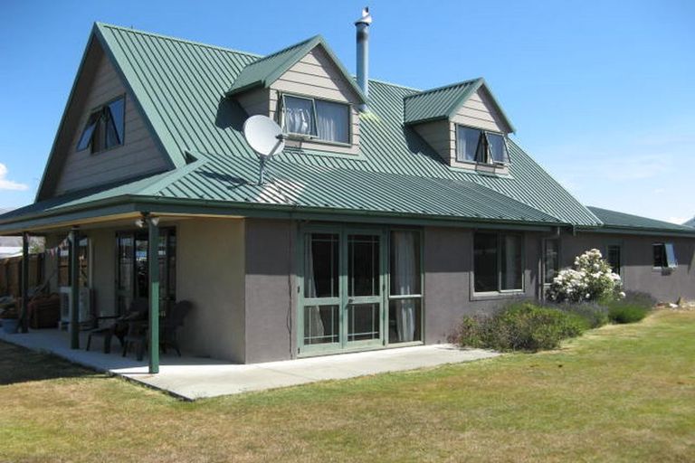 Photo of property in 6 Irishman Drive, Twizel, 7901
