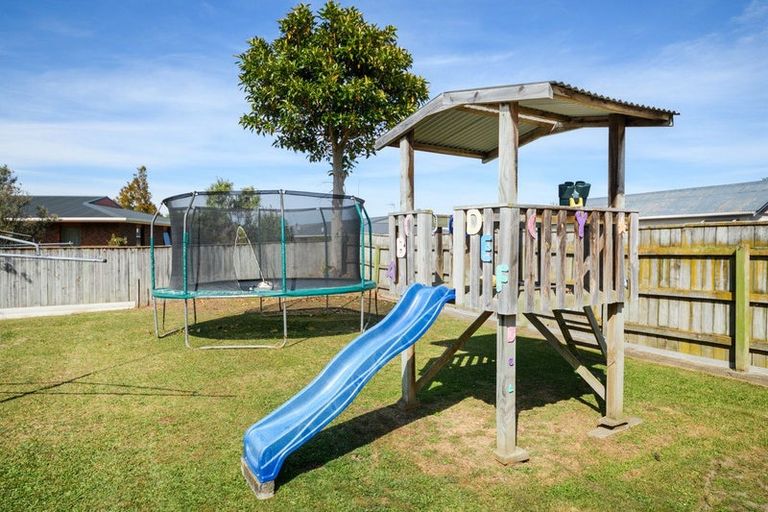 Photo of property in 17 Campbell Street, Feilding, 4702