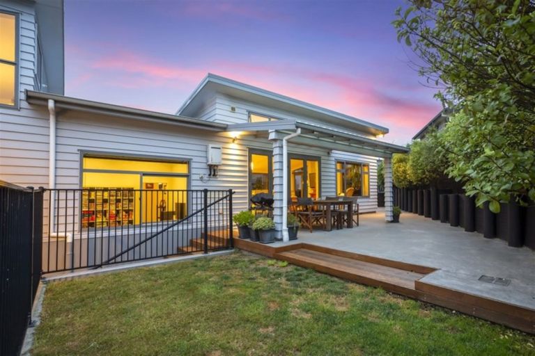 Photo of property in 40 Mo Street, Camborne, Porirua, 5026