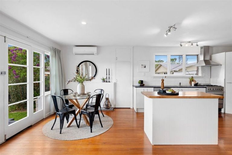 Photo of property in 13 Yeovil Place, St Albans, Christchurch, 8052