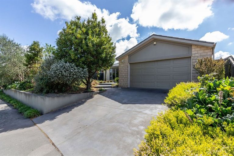 Photo of property in 12 Fuchsia Place, Halswell, Christchurch, 8025