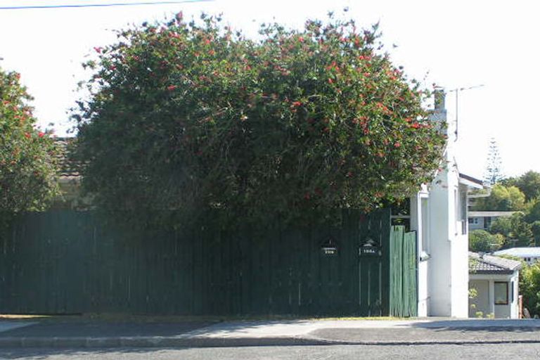 Photo of property in 2/164 Forrest Hill Road, Forrest Hill, Auckland, 0620