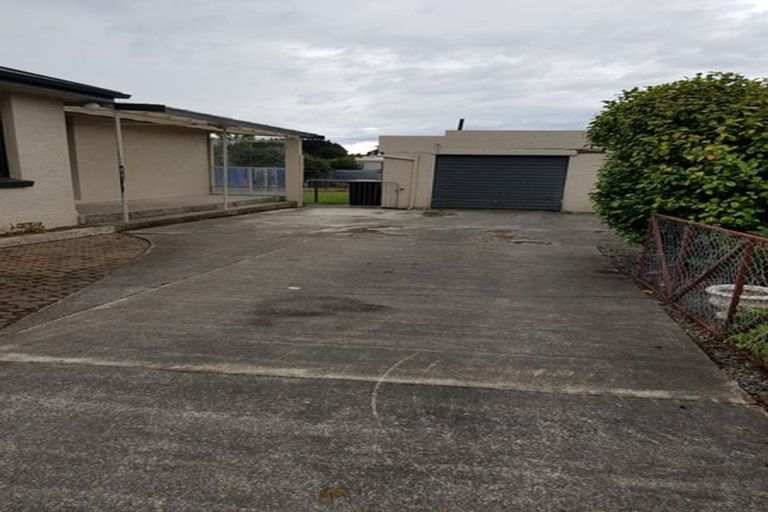 Photo of property in 42 Holloway Street, Waikiwi, Invercargill, 9810