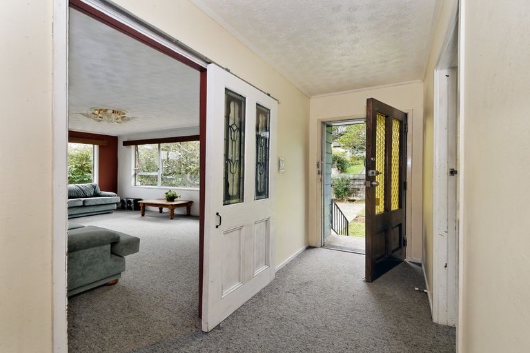 Photo of property in 19 Leo Street, Glen Eden, Auckland, 0602
