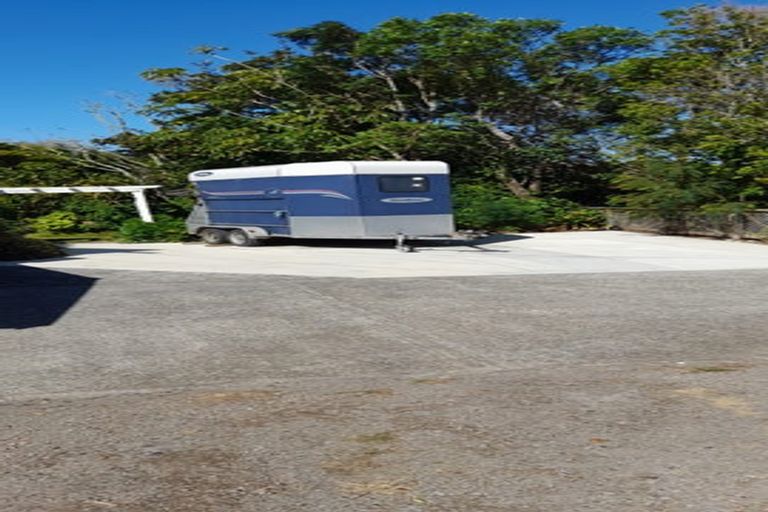 Photo of property in 190 Gleeson Road, Pollok, Waiuku, 2683