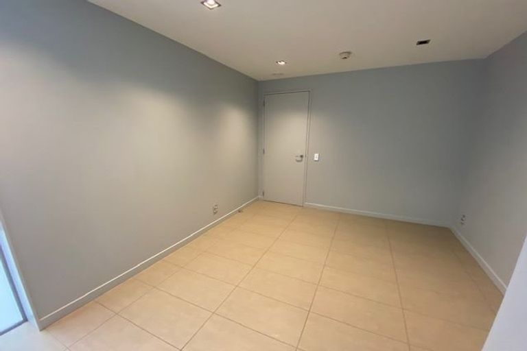 Photo of property in Piermont Apartments, 3a/82 Cable Street, Te Aro, Wellington, 6011