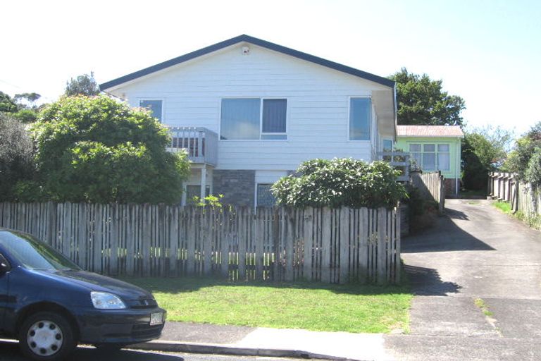 Photo of property in 1/3 Elliott Avenue, Bayview, Auckland, 0629