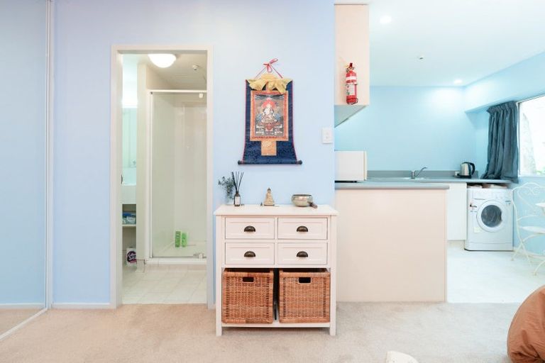 Photo of property in Capital Hill Apartments, 12/54 Hill Street, Thorndon, Wellington, 6011