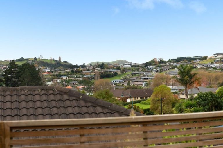 Photo of property in 16 Avon Rise, Welcome Bay, Tauranga, 3112