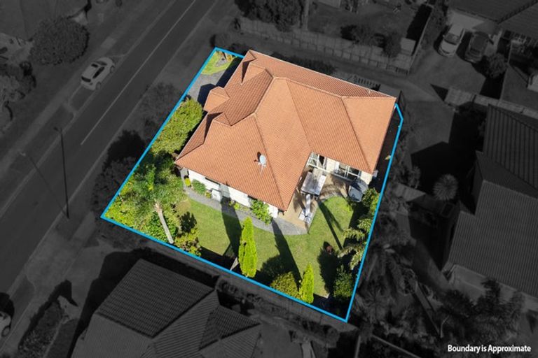 Photo of property in 32 Highfields Terrace, Henderson, Auckland, 0612