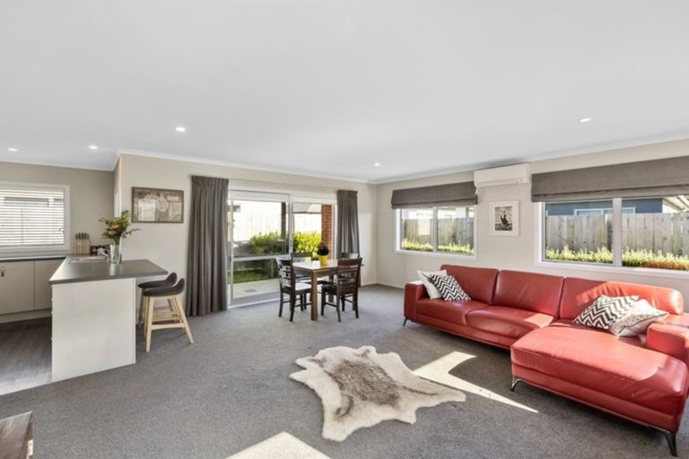 Photo of property in 86 Farmer Crescent, Taita, Lower Hutt, 5011