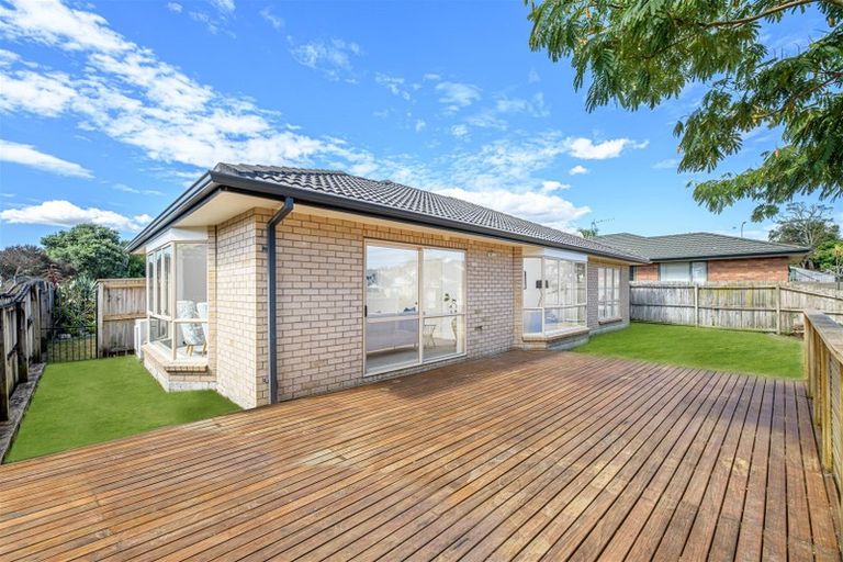 Photo of property in 8 Brookwood Drive, Henderson, Auckland, 0612