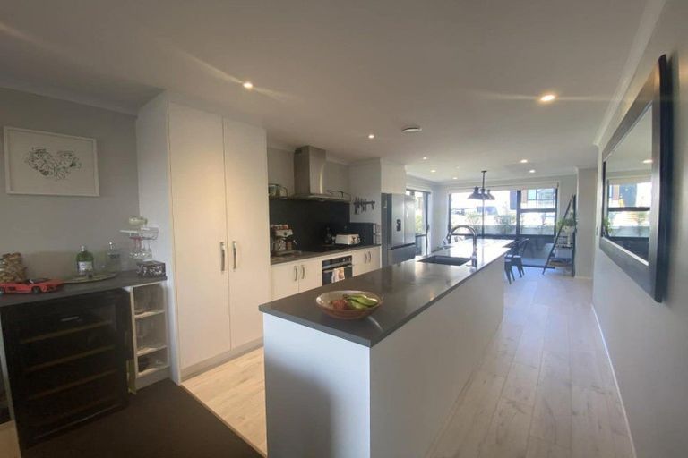 Photo of property in 15 Seafarer Crescent, Stanmore Bay, Whangaparaoa, 0932