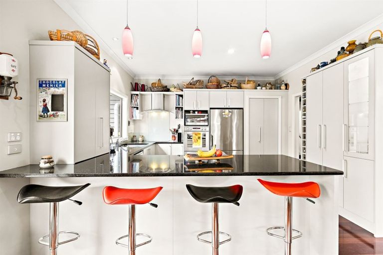 Photo of property in 3 Travis View Drive, Fairview Heights, Auckland, 0632