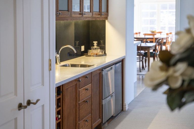 Photo of property in 423 Gillespie Place, Acacia Bay, Taupo, 3385