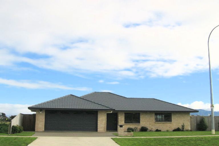 Photo of property in 67 Awatea Avenue, Paraparaumu, 5032