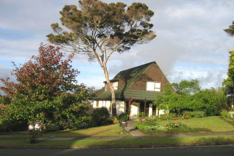 Photo of property in 114 Porritt Avenue, Chatswood, Auckland, 0626