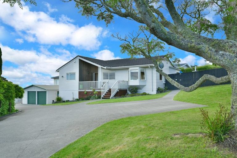 Photo of property in 10 Melia Place, Stanmore Bay, Whangaparaoa, 0932