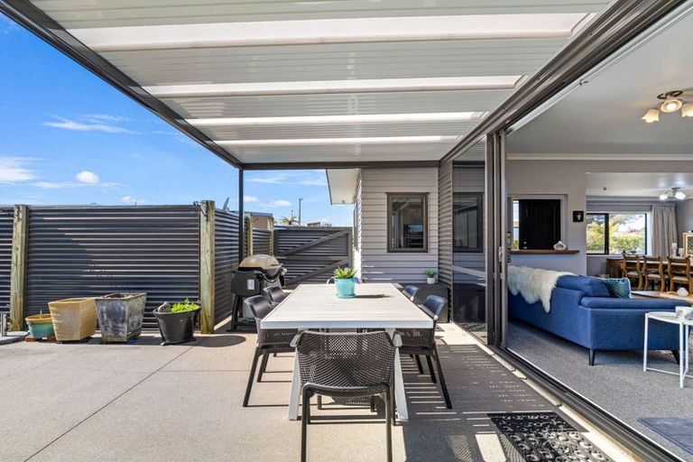 Photo of property in 19a Kawaha Point Road, Fairy Springs, Rotorua, 3015